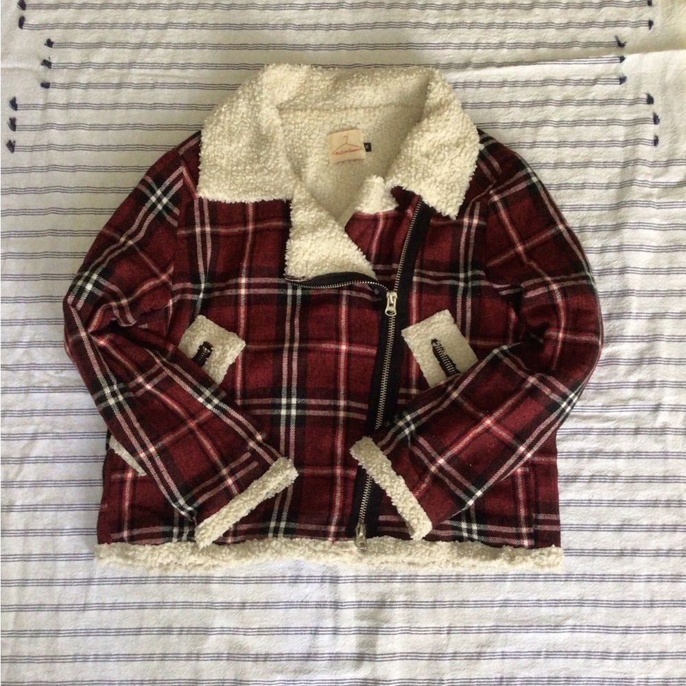 “Nature Rose” (LF Stores) plaid and Sherpa zip front jacket SIZE Medium